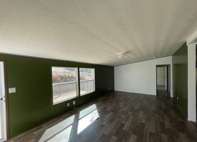 2-bedroom rental at 1095 Scenic Dr. in Bandera, TX — photo 3