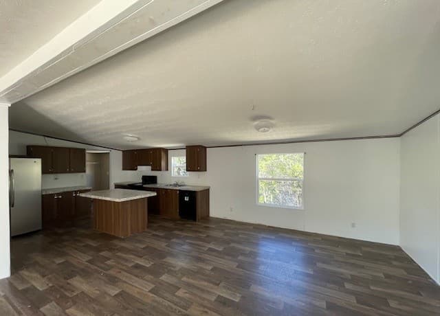 2-bedroom rental at 1095 Scenic Dr. in Bandera, TX — photo 4