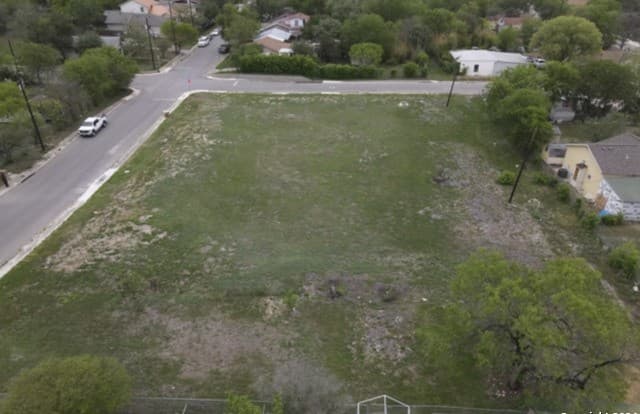 rental at 0 Monterey St in San Antonio, TX — photo 4