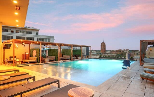 1-bedroom rental at 123 Lexington Ave Unit 1308 in San Antonio, TX — photo 2