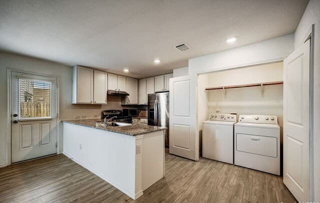 3-bedroom rental at 6670 Arid Way in San Antonio, TX — photo 4