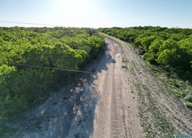 rental at 750 Cr 200 in Three Rivers, TX — photo 4