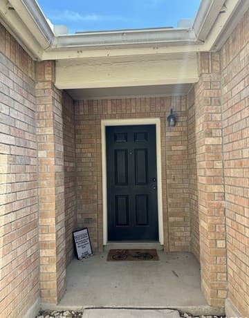 3-bedroom rental at 534 Gable PT in San Antonio, TX — photo 4