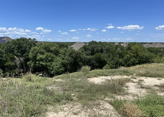 rental at 305 Tahoe Ave in San Antonio, TX — photo 2