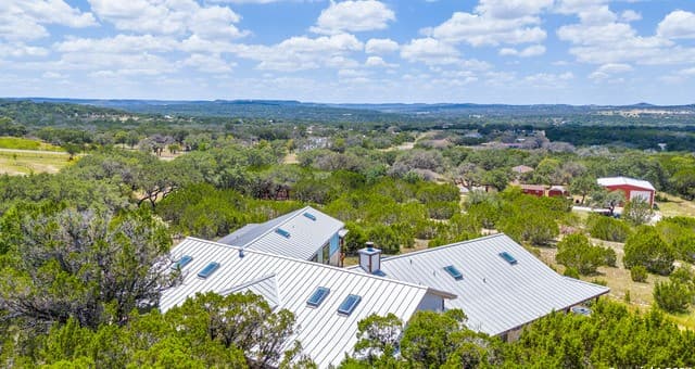 3-bedroom rental at 180 Majestic Oaks Dr in Boerne, TX — photo 1