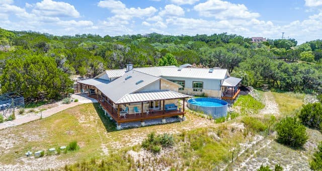3-bedroom rental at 180 Majestic Oaks Dr in Boerne, TX — photo 3