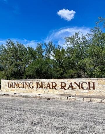 rental at LOT 11 Pr 1713 in Mico, TX — photo 1