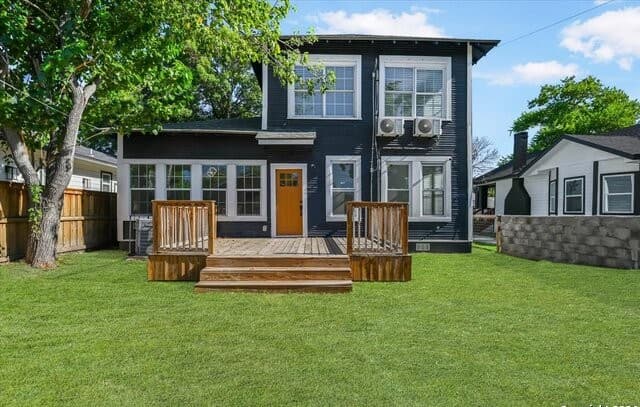 3-bedroom rental at 1218 Hays St in San Antonio, TX — photo 3