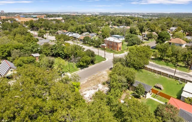 rental at 1816 Virginia Blvd in San Antonio, TX — photo 5