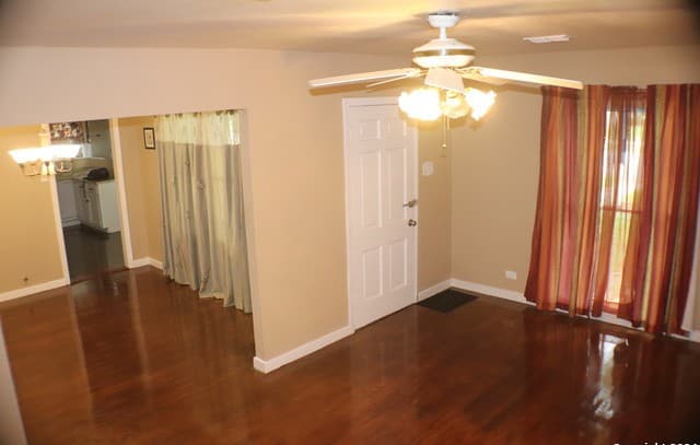 3-bedroom rental at 2306 W Huisache in San Antonio, TX — photo 1