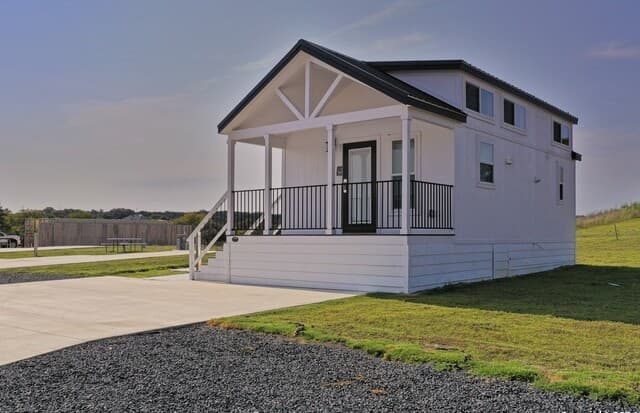 2-bedroom rental at 5386 Ranch Road 1376 #92 in Fredericksburg, TX — photo 3