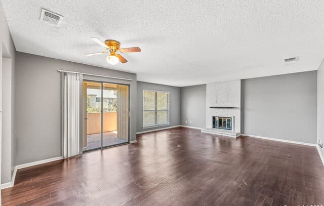2-bedroom rental at 11843 Braesview Unit 1016 in San Antonio, TX — photo 3