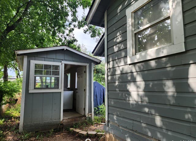 rental at 1419 Alametos in San Antonio, TX — photo 4