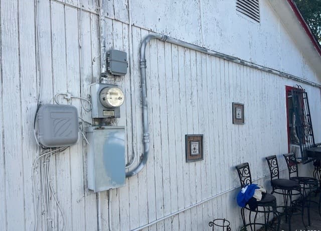 3-bedroom rental at 237 Juanita Ave in San Antonio, TX — photo 3