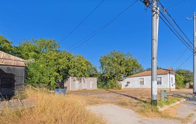 rental at 145 Forrest Ave in San Antonio, TX — photo 5