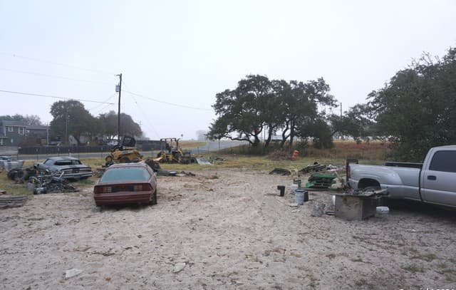 rental at 47 Viewpoint Dr in Poteet, TX — photo 2