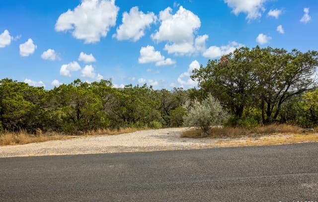 rental at 9846 Cash Mountain Rd Lot 29 in Helotes, TX — photo 2