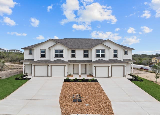 rental at 124-128-132-136 Bonnie Bend in San Antonio, TX — photo 1