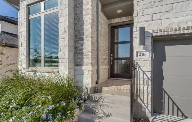 4-bedroom rental at 216 Paint Creek in Boerne, TX — photo 3