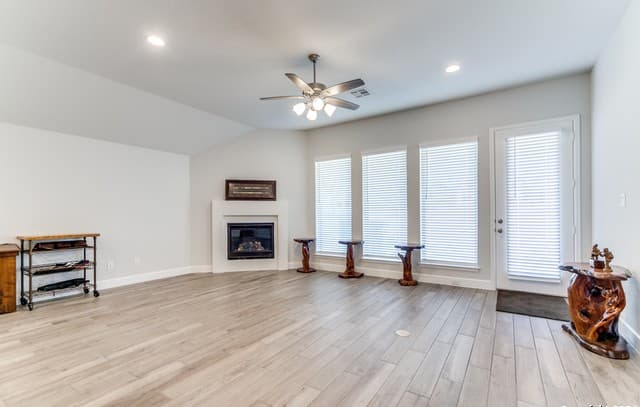 4-bedroom rental at 216 Paint Creek in Boerne, TX — photo 4