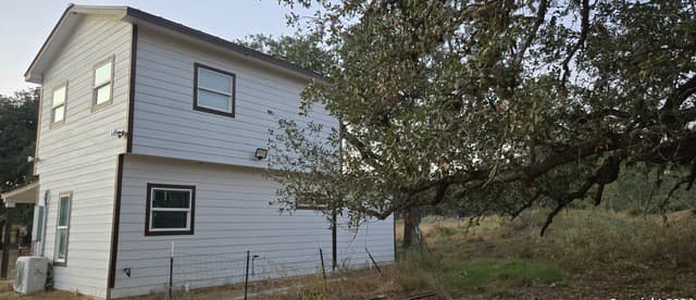 3-bedroom rental at 785 Waycross Rd in San Antonio, TX — photo 4