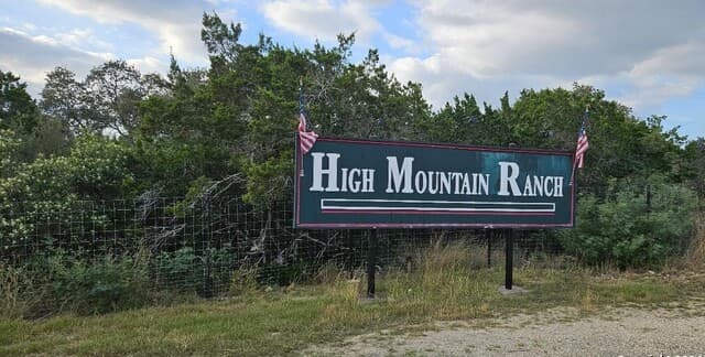 rental at CR 2652 LOT 19 County Road 2652 in Rio Medina, TX — photo 1
