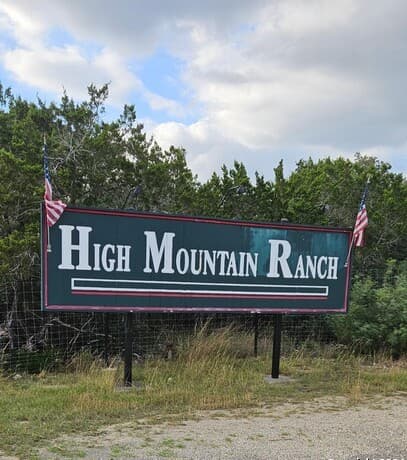 rental at CR 2652 LOT 19 County Road 2652 in Rio Medina, TX — photo 2