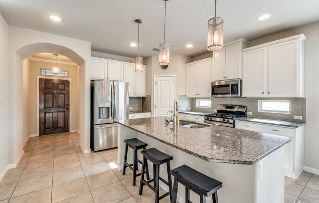 4-bedroom rental at 21911 Caprock Canyon in San Antonio, TX — photo 5