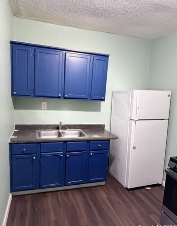 3-bedroom rental at 1902 Lennon Ave Unit 2 in San Antonio, TX — photo 4