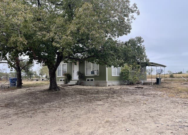 2-bedroom rental at 4235 Mickey Rd in San Antonio, TX — photo 1