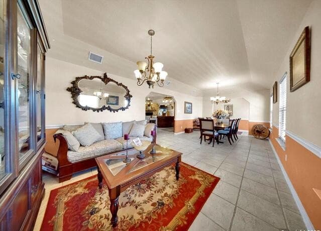 4-bedroom rental at 3010 E FM 1518 South in St Hedwig, TX — photo 5