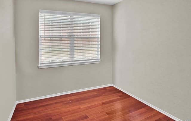 4-bedroom rental at 3002 Fall Way in San Antonio, TX — photo 5