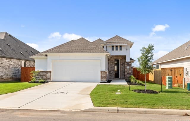 4-bedroom rental at 283 W Ainslie Street in Castroville, TX — photo 1