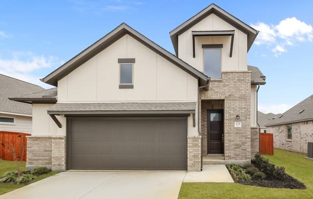 4-bedroom rental at 128 Heidi Hill in Castroville, TX — photo 1