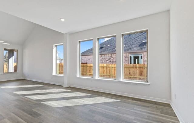 4-bedroom rental at 128 Heidi Hill in Castroville, TX — photo 4