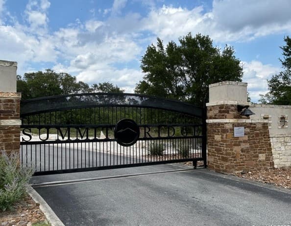 rental at PR 2771 Unit 1 Lot 7 in Mico, TX — photo 2