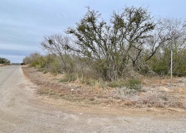 rental at LOT 31 County Road 1628 in Moore, TX — photo 2