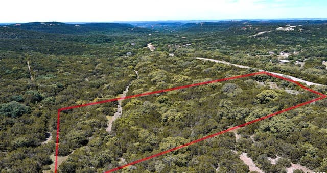 rental at 436 County Road 2763 in Mico, TX — photo 4