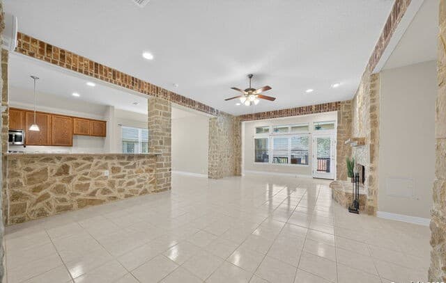 4-bedroom rental at 29010 Bettina in Boerne, TX — photo 5