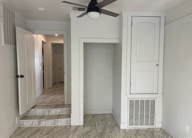 3-bedroom rental at 506 30th St in Hondo, TX — photo 3