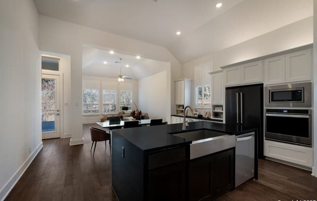 3-bedroom rental at 28827 Becker Xing in Boerne, TX — photo 4