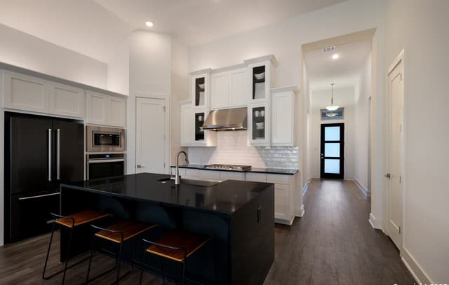 3-bedroom rental at 28827 Becker Xing in Boerne, TX — photo 5