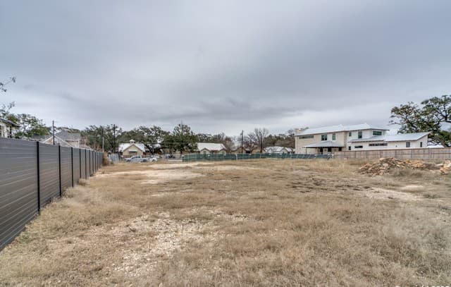rental at 110 Second St Lot 12 in Boerne, TX — photo 3