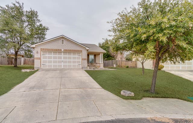 3-bedroom rental at 11211 Dublin Ct in San Antonio, TX — photo 1
