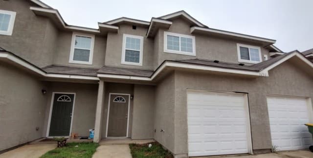 rental at 16800 Lookout Rd in Selma, TX — photo 1