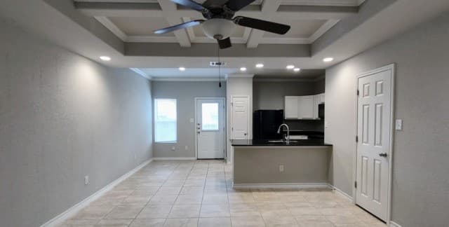 rental at 16800 Lookout Rd in Selma, TX — photo 2