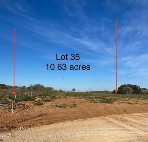 rental at 116 Hidden Hills in Floresville, TX — photo 2