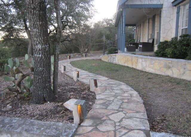 4-bedroom rental at 1100 Madrona Ridge Dr. in Bandera, TX — photo 5