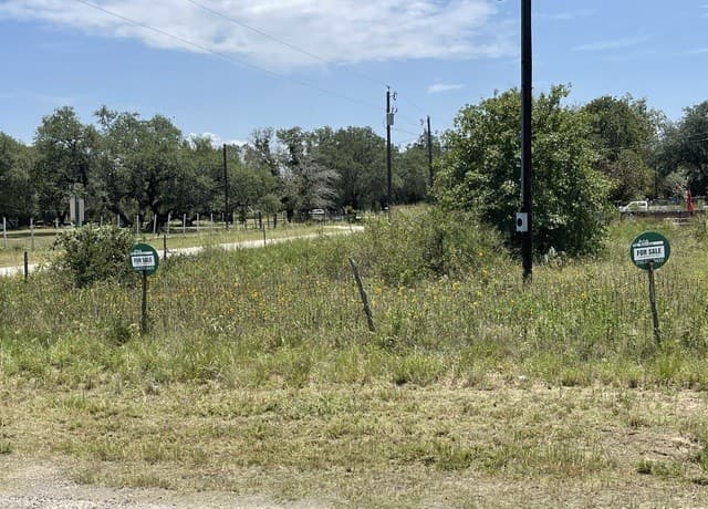 rental at LOT 28 Mariposa Dr in Poteet, TX — photo 3