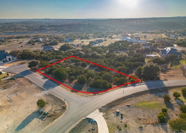 rental at 124 (LOT 128) Vision Ct in Spring Branch, TX — photo 3
